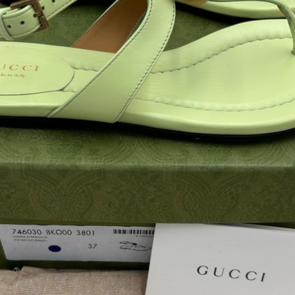 Gucci Women's GG MARMONT , leather thong sandal . Size 37 - Picture 4 of 7